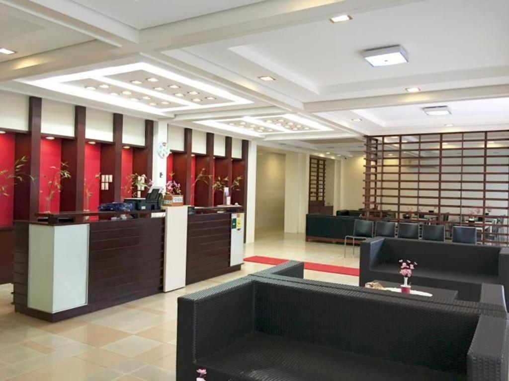 Hotel Alice In Wonderland 3*