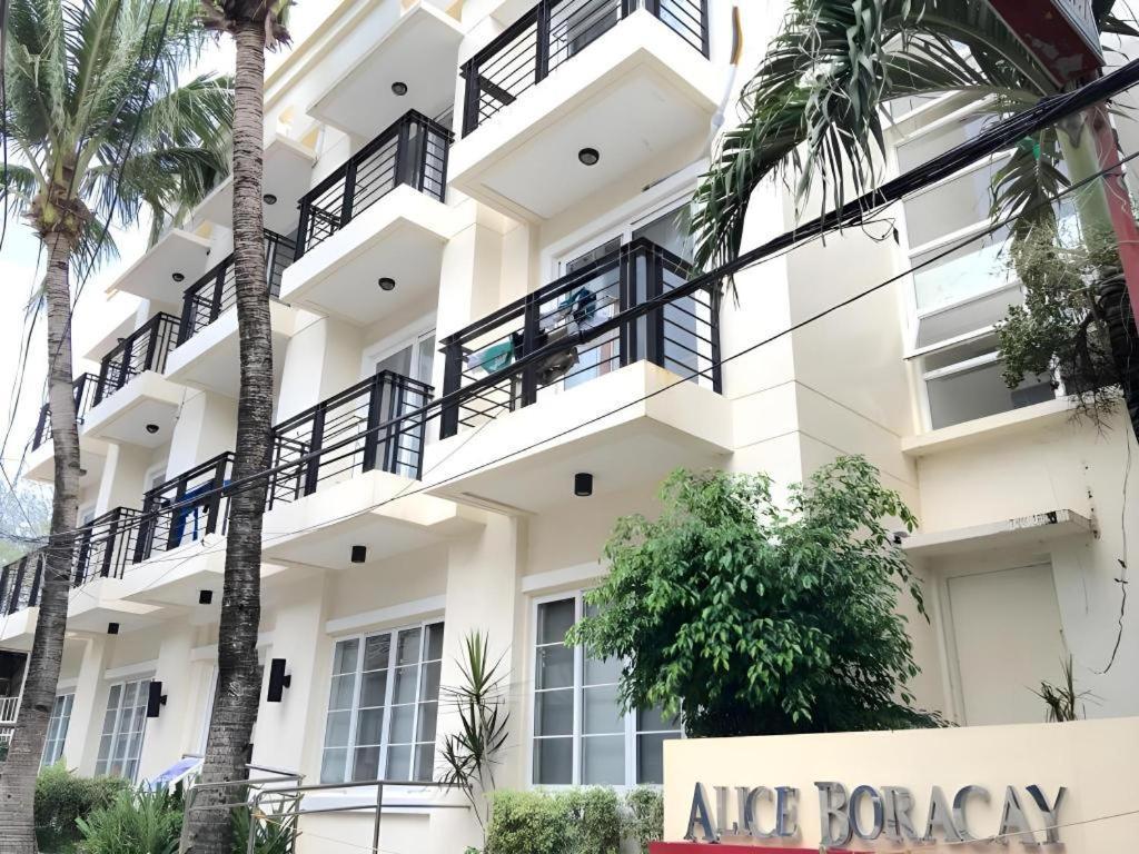 Hotel Alice In Wonderland Balabag (Boracay)