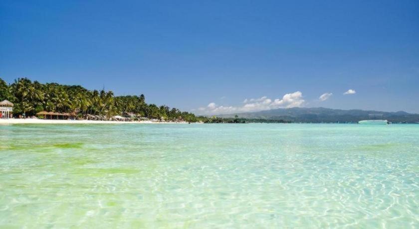 Hotel Alice In Wonderland Balabag (Boracay)